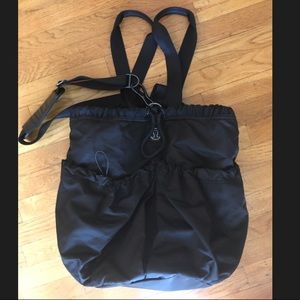 lululemon athletica Bags - Lululemon athletica Gym/Tote/Weekender bag lululemon athletica Bags - Lululemon athletica Gym/Tote/Weekender bag
